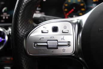 MERCEDES-BENZ A-CLASS 1.3 A200 AMG Line (Premium) Hatchback 5dr Petrol 7G-DCT Euro 6 (