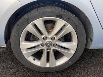 VAUXHALL ZAFIRA TOURER 1.4i Turbo SRi Nav MPV 5dr Petrol Manual Euro 6 (140 ps)