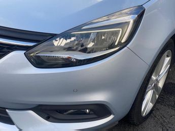 VAUXHALL ZAFIRA TOURER 1.4i Turbo SRi Nav MPV 5dr Petrol Manual Euro 6 (140 ps)