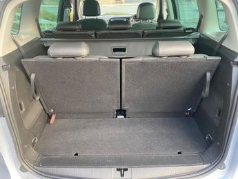 VAUXHALL ZAFIRA TOURER 1.4i Turbo SRi Nav MPV 5dr Petrol Manual Euro 6 (140 ps)