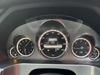 MERCEDES-BENZ E-CLASS 2.1 E250 CDI BlueEfficiency Sport Saloon 4dr Diesel G-Tronic+ Eu