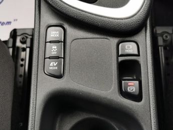 TOYOTA YARIS 1.5 VVT-h Design Hatchback 5dr Petrol Hybrid E-CVT Euro 6 (s/s)