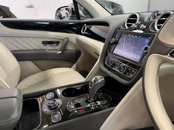 BENTLEY BENTAYGA 4.0 V8 SUV 5dr Petrol Auto 4WD Euro 6 (s/s) (550 ps)