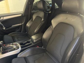 AUDI A4 2.0 TDI S line Saloon 4dr Diesel Multitronic Euro 6 (s/s) (Nav) 