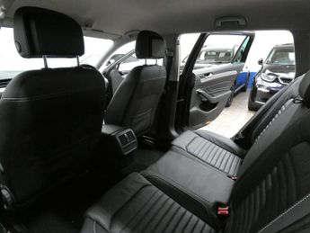 VOLKSWAGEN PASSAT 1.4 TSI 13kWh GTE Advance Estate 5dr Petrol Plug-in Hybrid DSG E