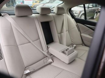 INFINITI Q50 3.5h V6 S Saloon 4dr Petrol Hybrid Auto AWD Euro 5 (s/s) (364 ps