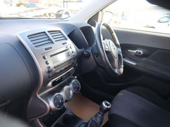 TOYOTA URBAN CRUISER 1.4 D-4D SUV 5dr Diesel Manual 4WD Euro 5 (90 ps)
