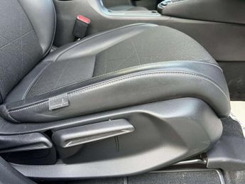 HONDA HR-V 1.5 h i-MMD Elegance CVT Euro 6 (s/s) 5dr