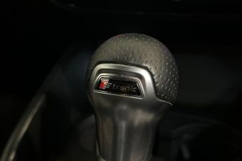 AUDI A3 1.5 TFSI CoD 35 S line Saloon 4dr Petrol S Tronic Euro 6 (s/s) (