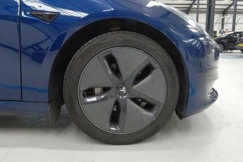 TESLA Model 3 Standard Range Plus Saloon 4dr Electric Auto RWD (241 bhp) Adapt
