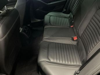 VOLKSWAGEN PASSAT 1.4 TSI 13kWh GTE Estate 5dr Petrol Plug-in Hybrid DSG Euro 6 (s