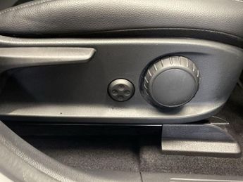 MERCEDES-BENZ EQA EQA 250 66.5kWh Sport SUV 5dr Electric Auto (190 ps)