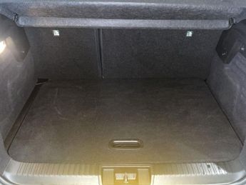 RENAULT CAPTUR 1.6 E-TECH E-Tech engineered SUV 5dr Petrol Hybrid Auto Euro 6 (