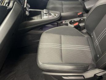 RENAULT CAPTUR 1.6 E-TECH E-Tech engineered SUV 5dr Petrol Hybrid Auto Euro 6 (