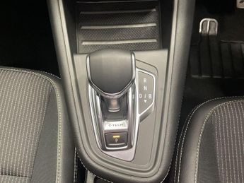 RENAULT CAPTUR 1.6 E-TECH E-Tech engineered SUV 5dr Petrol Hybrid Auto Euro 6 (