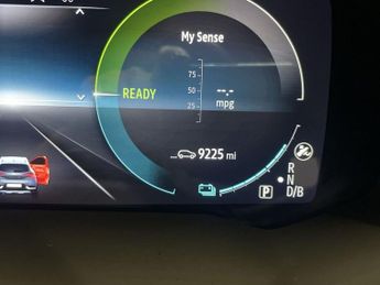 RENAULT CAPTUR 1.6 E-TECH E-Tech engineered SUV 5dr Petrol Hybrid Auto Euro 6 (
