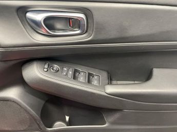 HONDA HR-V 1.5 h i-MMD Elegance SUV 5dr Petrol Hybrid CVT Euro 6 (s/s) (131