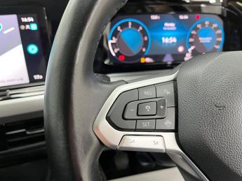 VOLKSWAGEN GOLF 2.0 TDI Life Hatchback 5dr Diesel Manual Euro 6 (s/s) (115 ps)