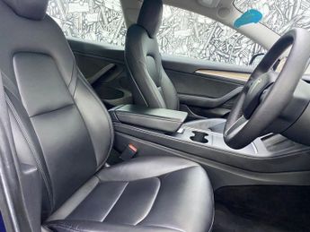 TESLA Model 3 Standard Range Plus Saloon 4dr Electric Auto RWD (241 bhp)