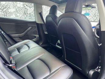 TESLA Model 3 Standard Range Plus Saloon 4dr Electric Auto RWD (241 bhp)