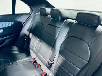 MERCEDES-BENZ C CLASS 2.1 C250d AMG Line (Premium Plus) Saloon 4dr Diesel G-Tronic+ Eu