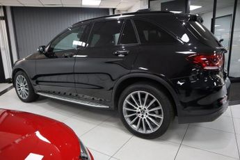 MERCEDES-BENZ GLC 2.0 GLC300d AMG Line (Premium) SUV 5dr Diesel G-Tronic+ 4MATIC E