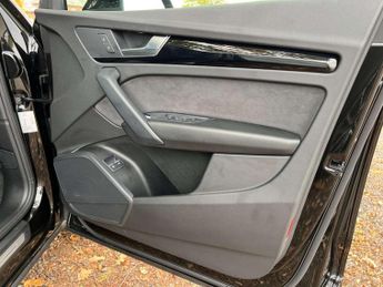 AUDI Q5 2.0 Q5 Black Edition 50TFSI E Quattro SA 4WD 5dr