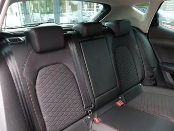 SEAT LEON 1.0 eTSI MHEV FR Hatchback 5dr Petrol Hybrid DSG Euro 6 (s/s) (1