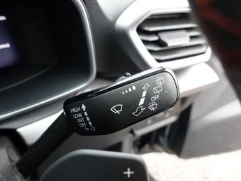 SEAT LEON 1.0 eTSI MHEV FR Hatchback 5dr Petrol Hybrid DSG Euro 6 (s/s) (1