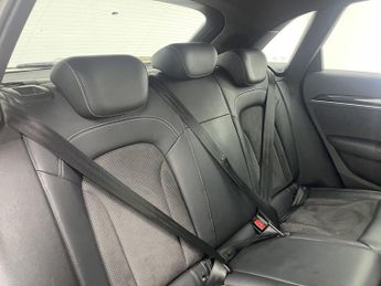 AUDI Q3 2.0 TDI Black Edition SUV 5dr Diesel S Tronic quattro Euro 6 (s/