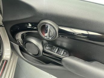 MINI HATCH 2.0 Cooper S Hatchback 5dr Petrol Steptronic Euro 6 (s/s) (192 p