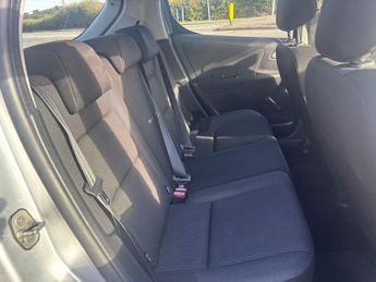 PEUGEOT 207 1.4 Envy Hatchback 5dr Petrol Manual Euro 5 (75 ps)