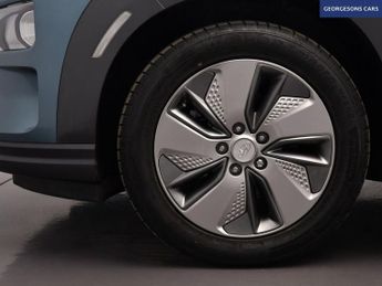 HYUNDAI KONA 39kWh Premium SUV 5dr Electric Auto (10.5kW Charger) (136 ps)