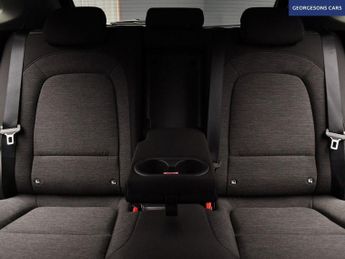 HYUNDAI KONA 39kWh Premium SUV 5dr Electric Auto (10.5kW Charger) (136 ps)