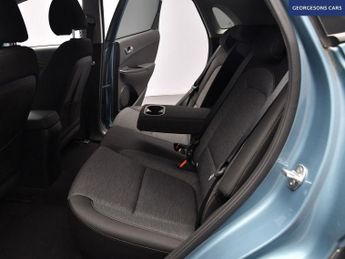 HYUNDAI KONA 39kWh Premium SUV 5dr Electric Auto (10.5kW Charger) (136 ps)