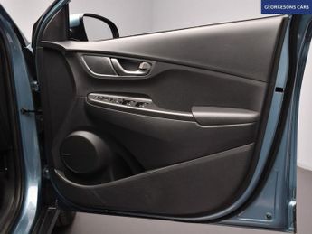 HYUNDAI KONA 39kWh Premium SUV 5dr Electric Auto (10.5kW Charger) (136 ps)
