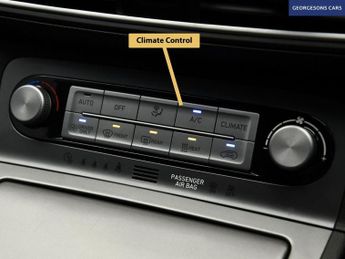 HYUNDAI KONA 39kWh Premium SUV 5dr Electric Auto (10.5kW Charger) (136 ps)