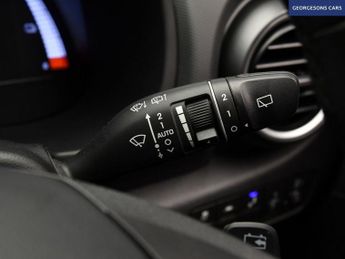 HYUNDAI KONA 39kWh Premium SUV 5dr Electric Auto (10.5kW Charger) (136 ps)