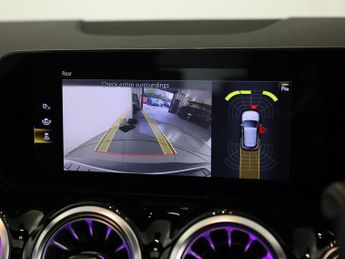 MERCEDES-BENZ EQA EQA 300 66.5kWh AMG Line (Premium) SUV 5dr Electric Auto 4MATIC 