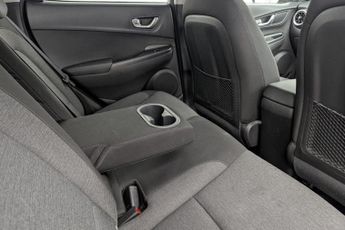 HYUNDAI KONA 39kWh Premium SUV 5dr Electric Auto (10.5kW Charger) (136 ps)