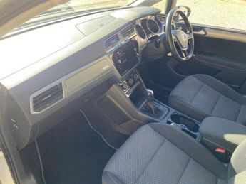 VOLKSWAGEN TOURAN 1.5 TSI EVO SE Family MPV 5dr Petrol DSG Euro 6 (s/s) (150 ps)