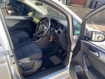 VOLKSWAGEN TOURAN 1.5 TSI EVO SE Family MPV 5dr Petrol DSG Euro 6 (s/s) (150 ps)