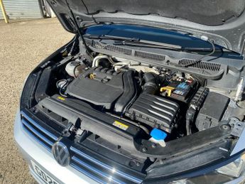 VOLKSWAGEN TOURAN 1.5 TSI EVO SE Family MPV 5dr Petrol DSG Euro 6 (s/s) (150 ps)