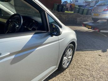 VOLKSWAGEN TOURAN 1.5 TSI EVO SE Family MPV 5dr Petrol DSG Euro 6 (s/s) (150 ps)