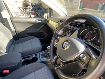VOLKSWAGEN TOURAN 1.5 TSI EVO SE Family MPV 5dr Petrol DSG Euro 6 (s/s) (150 ps)
