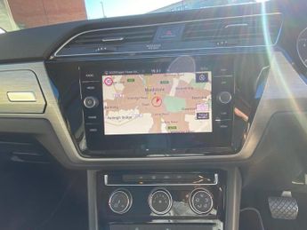 VOLKSWAGEN TOURAN 1.5 TSI EVO SE Family MPV 5dr Petrol DSG Euro 6 (s/s) (150 ps)