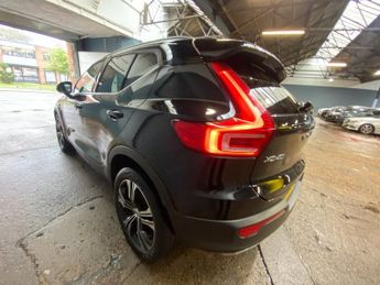 VOLVO XC40 2.0 D4 Inscription Pro SUV 5dr Diesel Auto AWD Euro 6 (s/s) (190