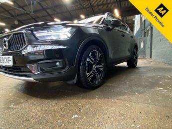 VOLVO XC40 2.0 D4 Inscription Pro SUV 5dr Diesel Auto AWD Euro 6 (s/s) (190