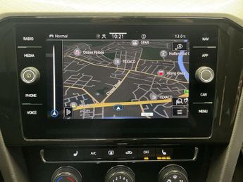 VOLKSWAGEN PASSAT 1.5 TSI EVO SEL Estate 5dr Petrol DSG Euro 6 (s/s) (150 ps)