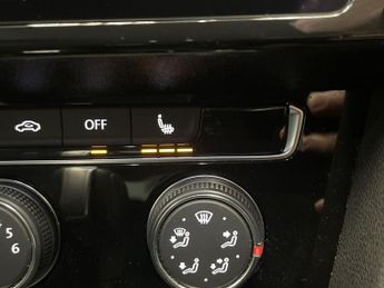 VOLKSWAGEN PASSAT 1.5 TSI EVO SEL Estate 5dr Petrol DSG Euro 6 (s/s) (150 ps)